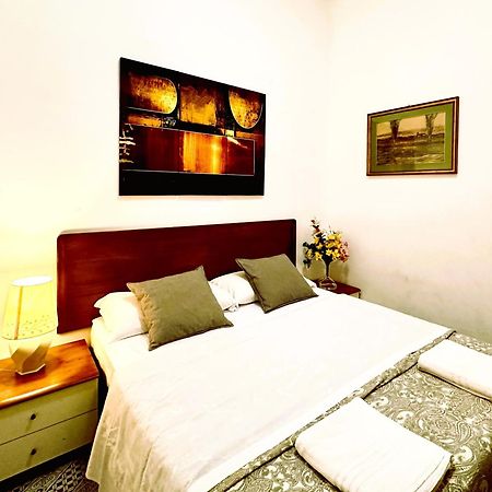 4 Bed Rooms Luxury Apartment Near Colosseum Roma Esterno foto