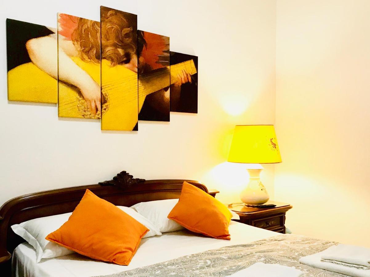 4 Bed Rooms Luxury Apartment Near Colosseum Roma Esterno foto