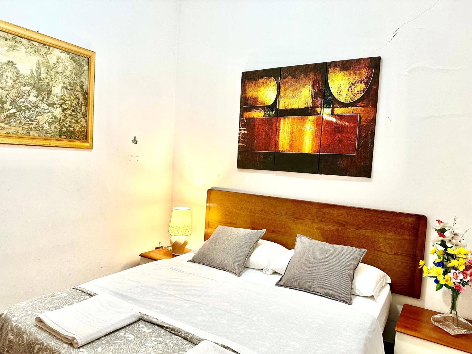 4 Bed Rooms Luxury Apartment Near Colosseum Roma Esterno foto