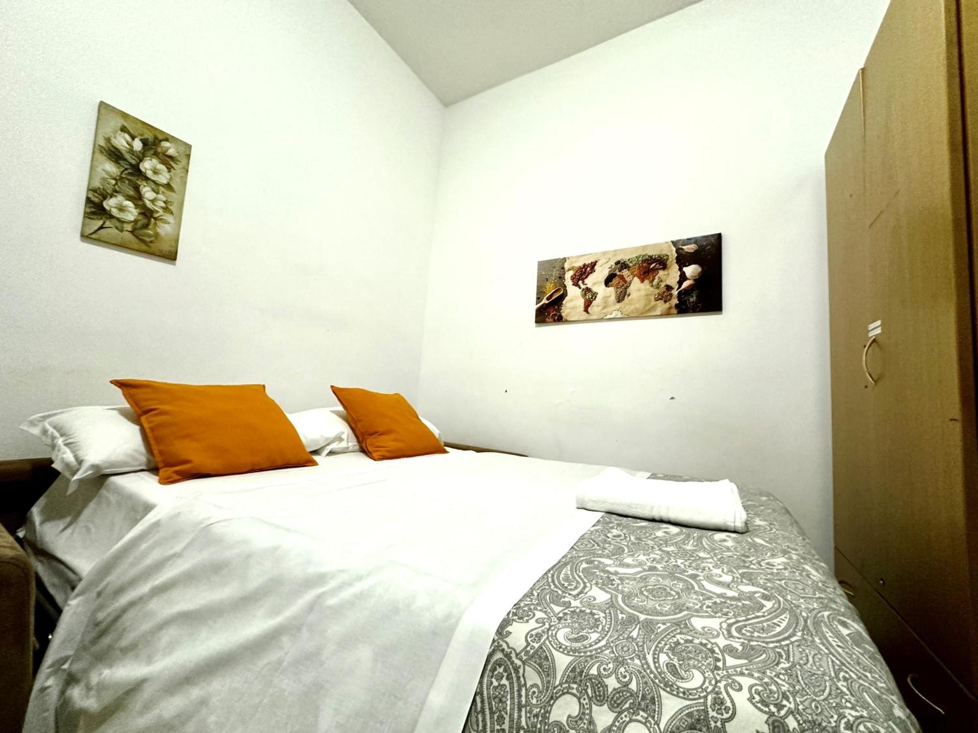 4 Bed Rooms Luxury Apartment Near Colosseum Roma Esterno foto